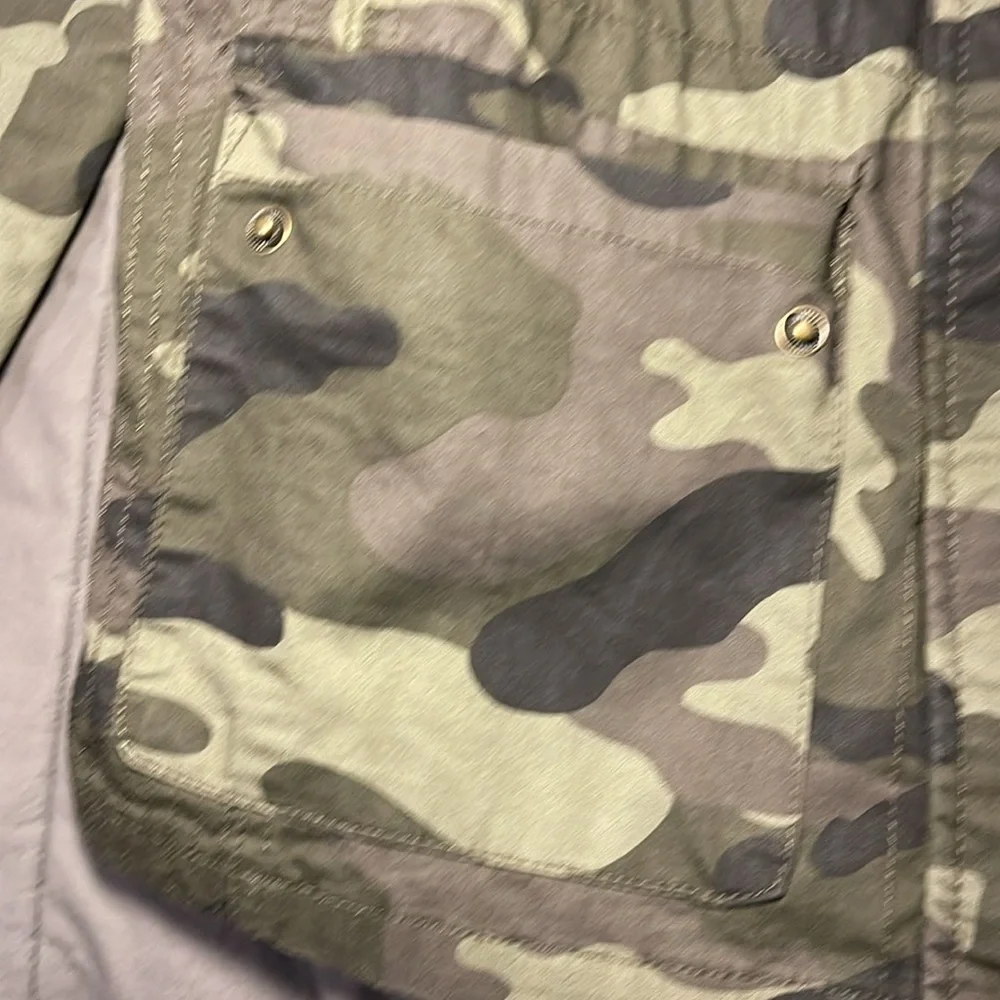 Green camouflage online jacket, size medium - Picture 6 of 8